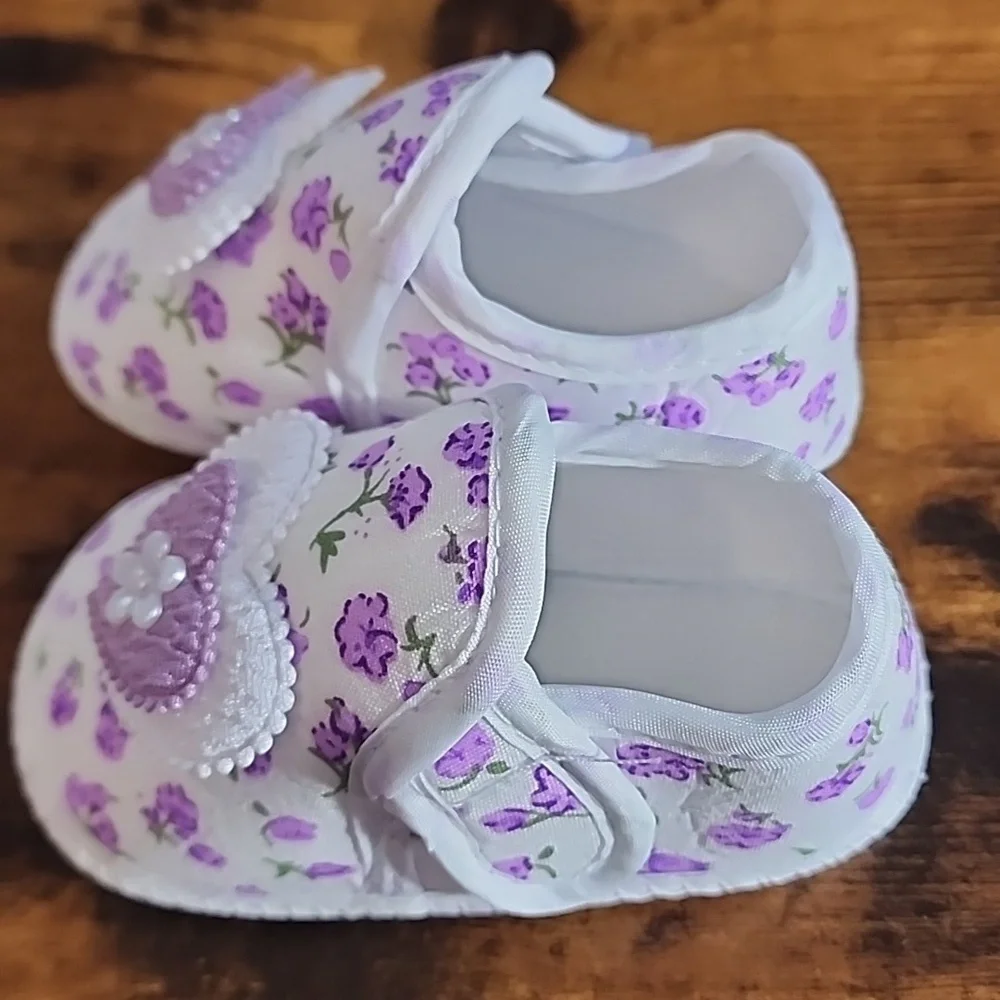Floral Heart Baby Shoes - Purple and White Size 12 Shoes Soft